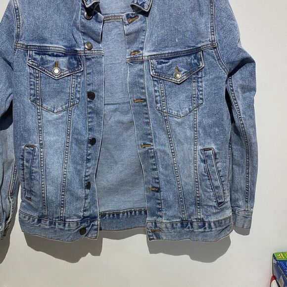 Universal Studios Women's Blue Collared Embroidered Denim Jean Jacket Size Small - Picture 3 of 14